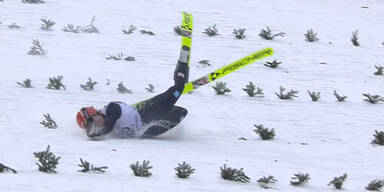 Schockmoment: Schwerer Sturz von Skispringerin