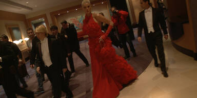 Tausend Rosen für Brigitte Nielsen