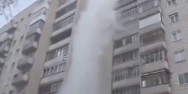 Kochender Topf mit Wasser wird zur Wolke