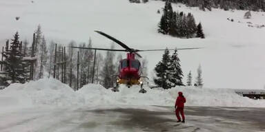 Russen fl&uuml;chten per Heli vor Schnee