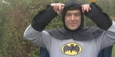 Der 39-j&auml;hriger Brite Steve Worby ist Batman