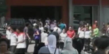 Schweres Erdbeben ersch&uuml;ttert Indonesien