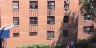 7-Jährige stürzt aus Fenster - aufgefangen!