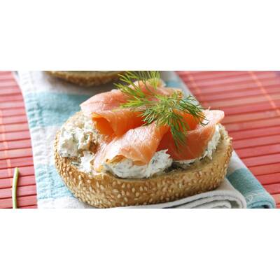 Sesambagel mit Graved Lachs