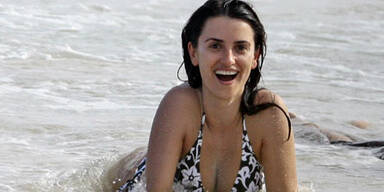 Sexy: Penelope Cruz am Strand KON