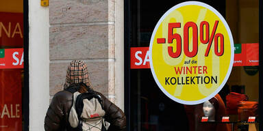 Shop-&Ouml;ffnung mit T&uuml;rsteher: Securitys sollen Einlass kontrollieren