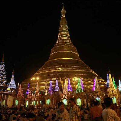 Burma feiert wieder die 
