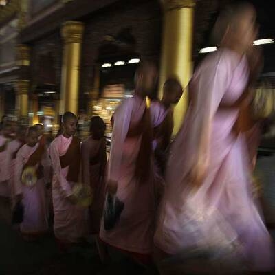 Burma feiert wieder die 