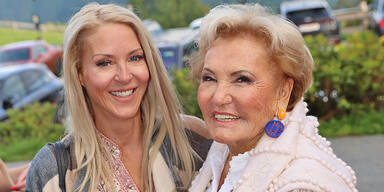 Simone Lugner und Rosi Schipflinger. 