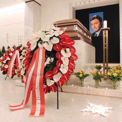 Die Aufbahrungshalle 2