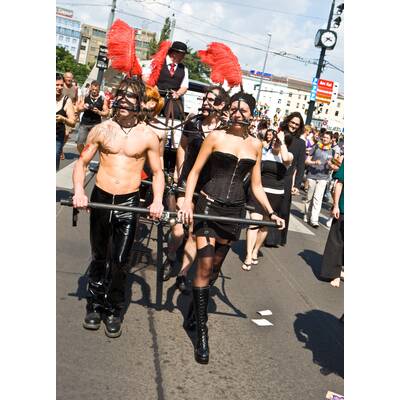 Tausende feiern Homosexuellen- und Transgender-Demo.