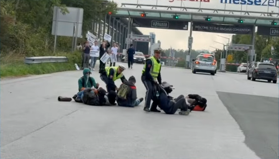 Sitzblockade Parteitag