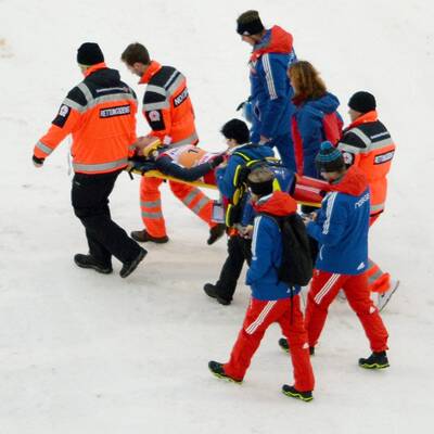Horror-Sturz überschattet Training in Klingenthal