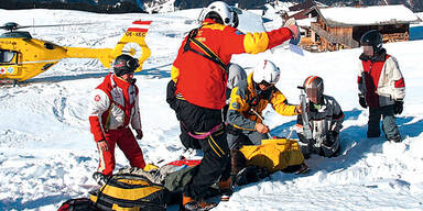 Bursch (22) rast auf Piste in Baum: tot