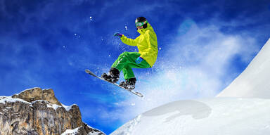 Snowboarder in Lech