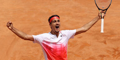 Tennisprofi Lorenzo Sonego jubelt in Rom