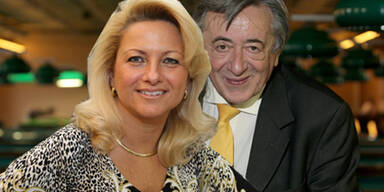 Grünes Licht für Kitz: Lugner gesund & versöhnt