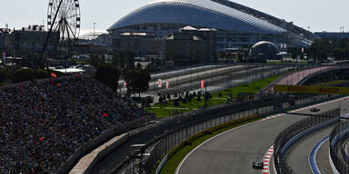 Bottas triumphiert in Sotschi - Hamilton trotz Strafe Dritter