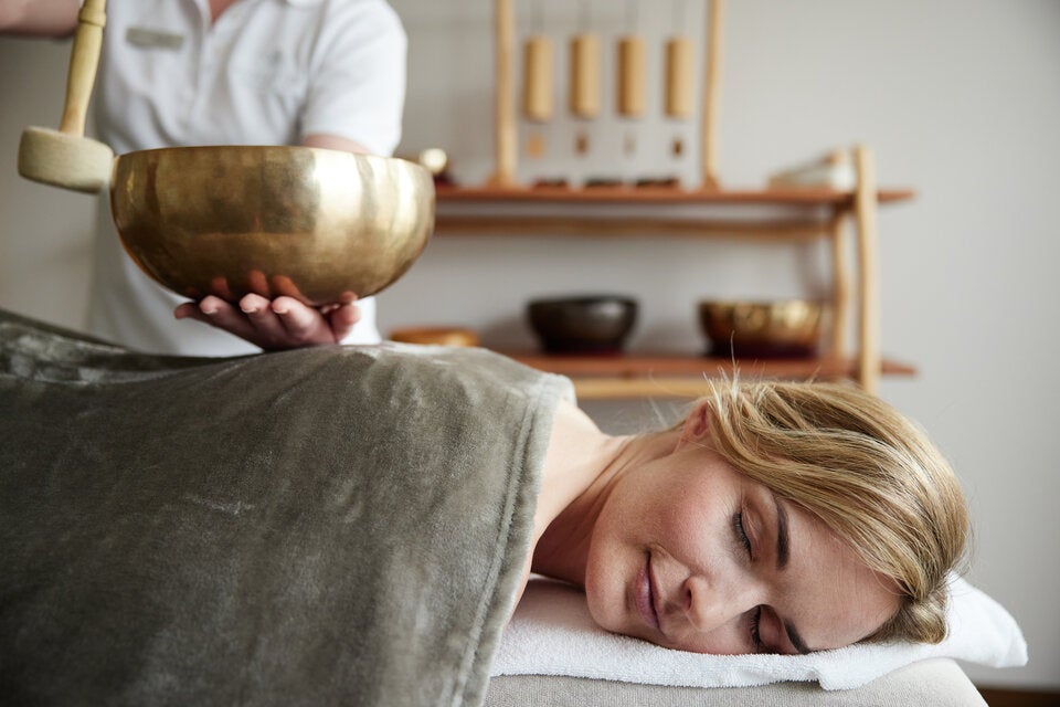 Treatment: Klangschalen-Massage