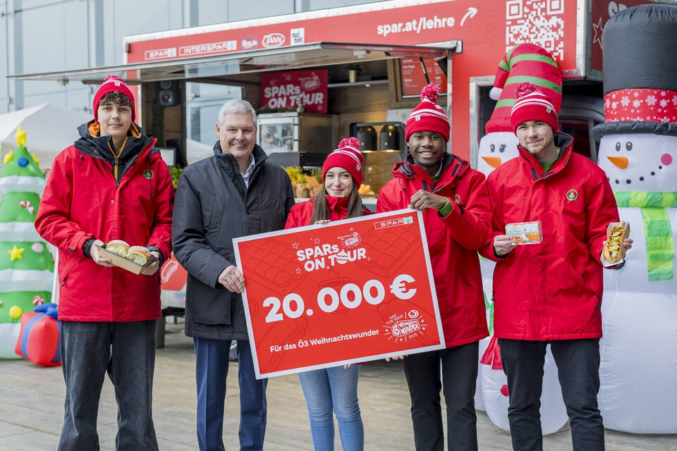 Hans K. Reisch „Vorstandsvorsitzender SPAR Österreich ist stolz auf den SPAR-Nachwuchs