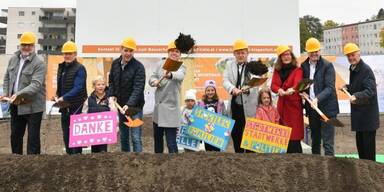 Spatenstich in Klagenfurt