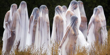 Spencer Tunick Shooting in Mexico am 4. 11 2012