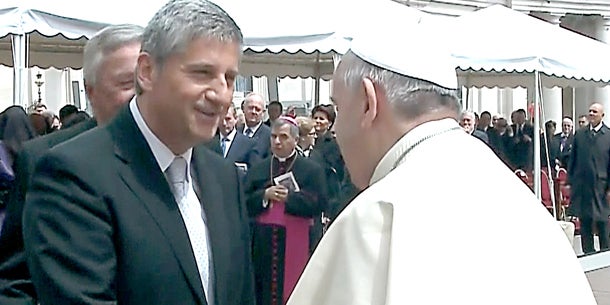 Papst spricht seine Vorgänger heilig