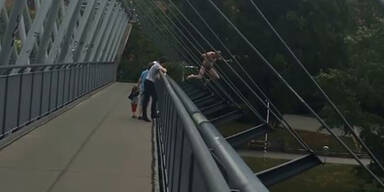 Banker Gerald S. Donaukanal Sprung