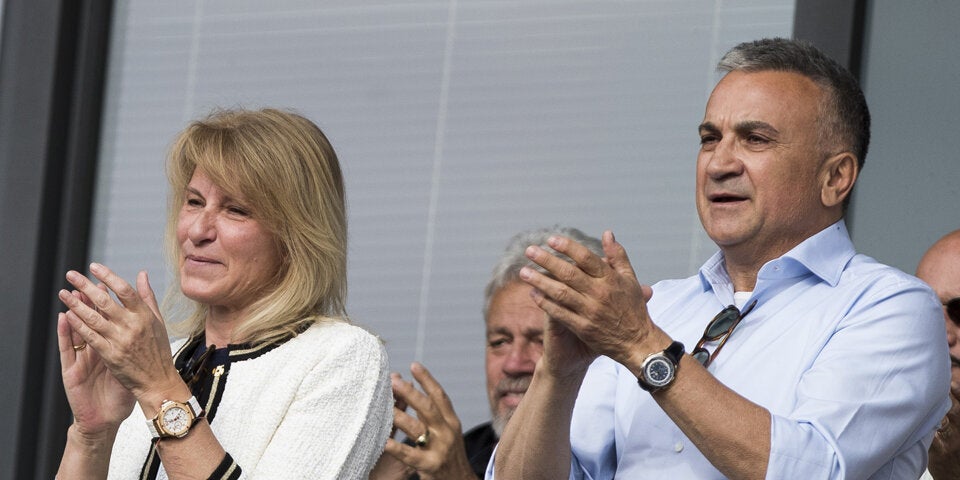 Djokovic-Vater posiert mit Putin-Fans