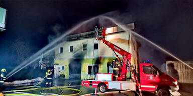 Gaffer behindern Feuerwehr bei Gro&szlig;brand in K&auml;rnten