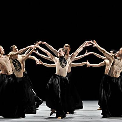 Rihanna - Queen of Downloads