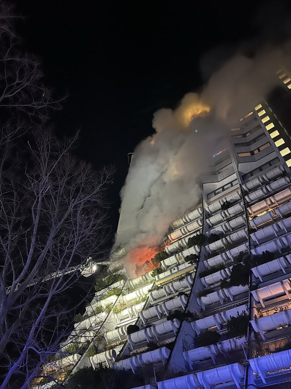 Balkone im Wohnpark Alterlaa brannten – eine Person tot