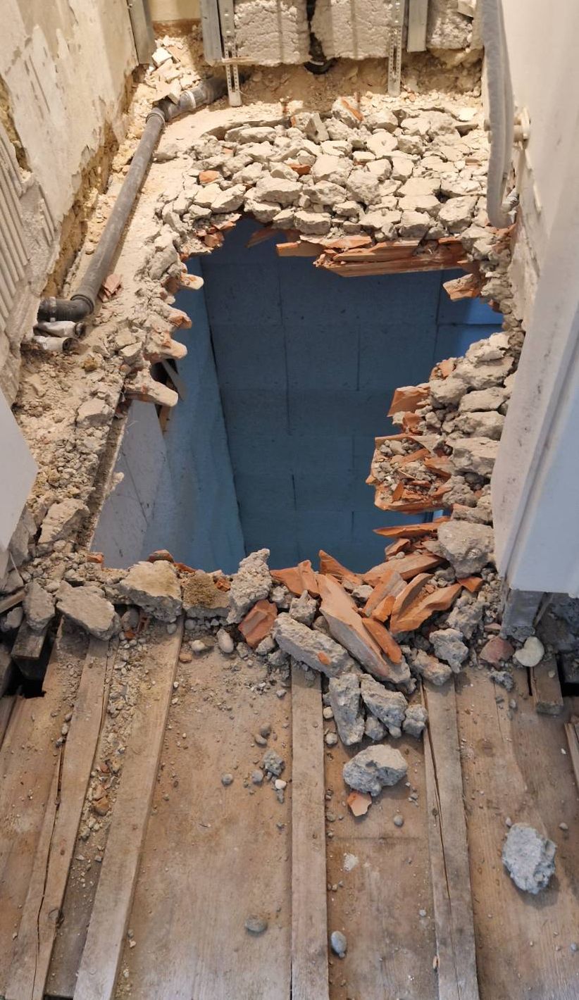 Arbeiter stürzte 7 Meter in die Tiefe