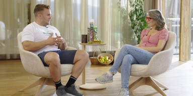 Liedermacherin Betty O und Neuromusik-Experte Karl Edy zu Gast