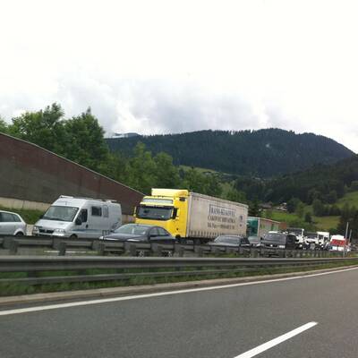 Mega-Pfingststau auf der Tauernautobahn