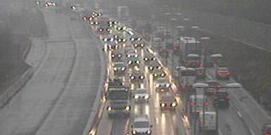 A22: Stau-Chaos nach Unfall