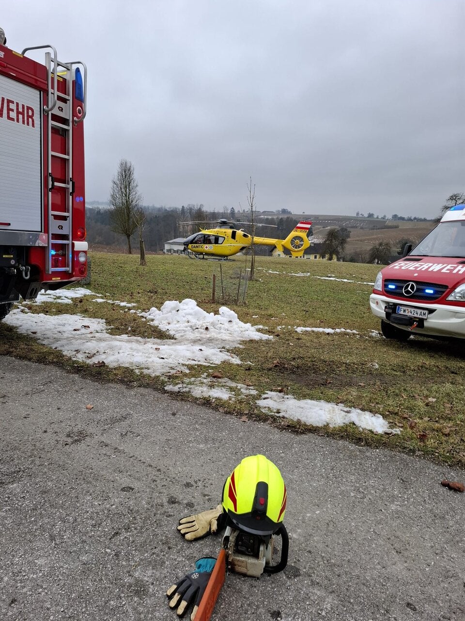 Stephanshart: Schwierige Personen-Rettung in Waldgebiet