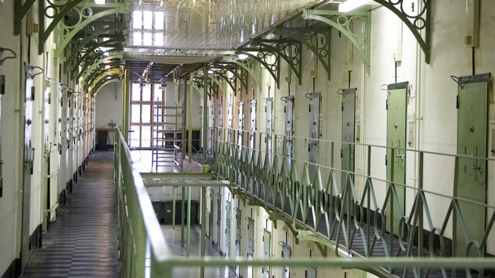 immer-mehr-gewalt-in-den-gef-ngnissen-oe24-at