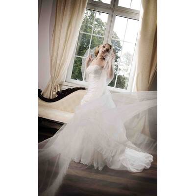 Brautmode 2011 von Steinecker