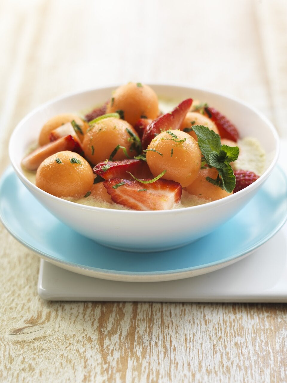 Sommergenuss: Erfrischende Obstsuppen zum Nachkochen