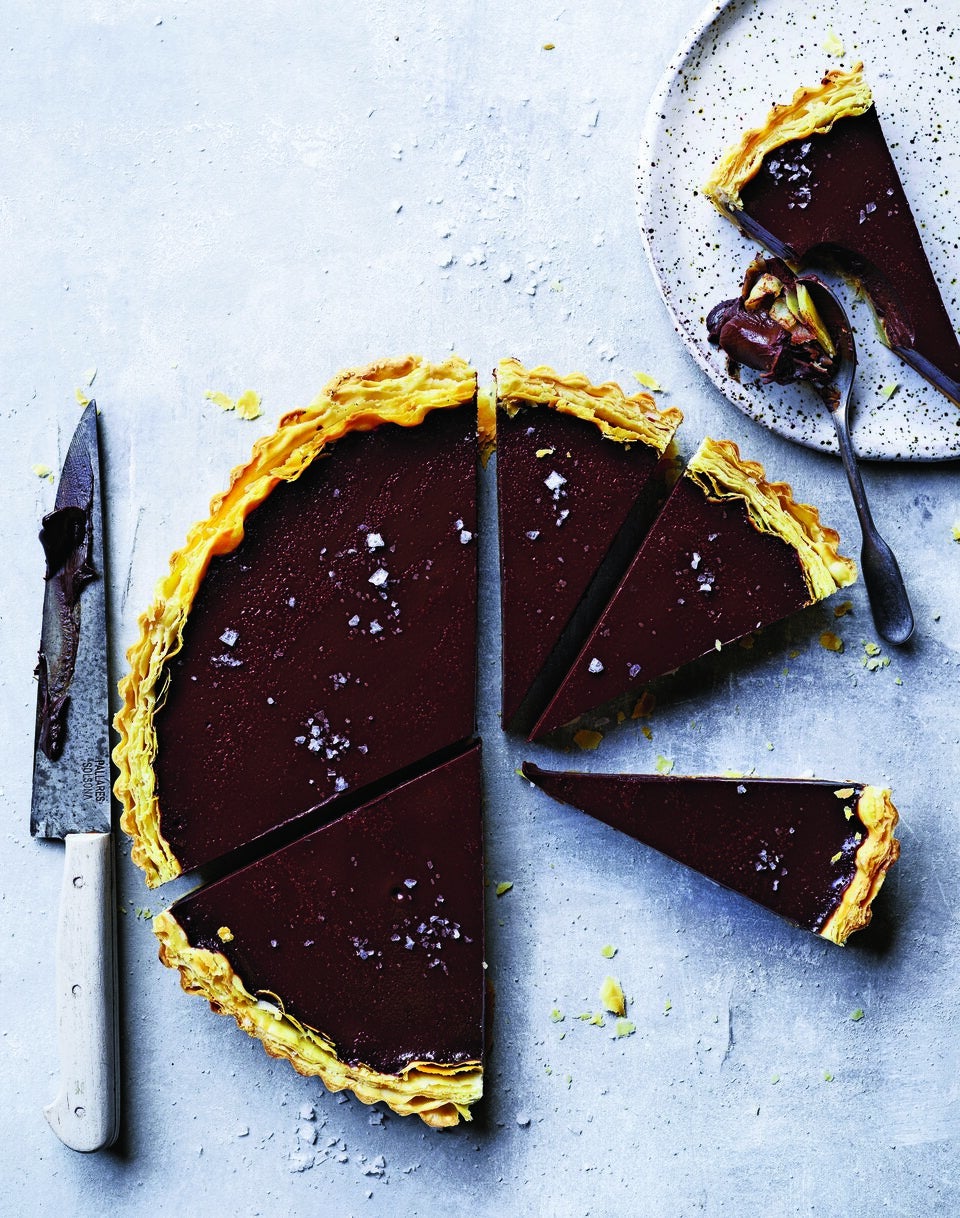 Süßes mit salziger Note: Chocolate Cookies, Schokoladentarte & Erdnuss-Schnecken