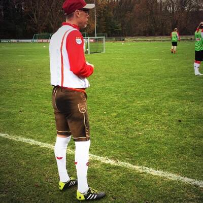 Karnevalstraining beim 1. FC Köln