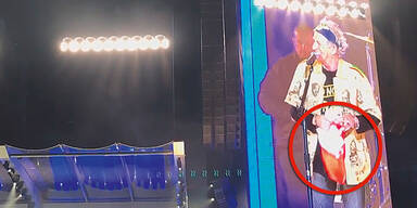 Stones zeigen Austro-Flagge - in Z&uuml;rich!