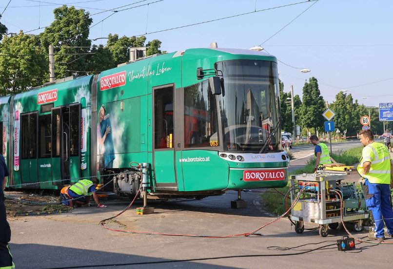 Straßenbahn entgleist