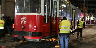 Straßenbahn am Elterleinplatz entgleist