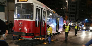 Straßenbahn am Elterleinplatz entgleist