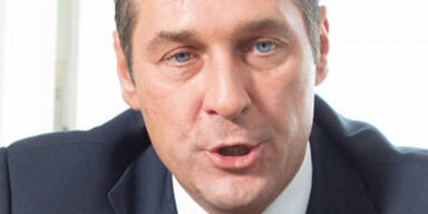 FPÖ: Spitzel-Angriff auf Stronach