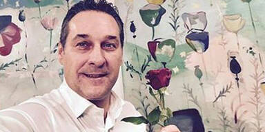 Strache mit Liebes-Posting auf Facebook