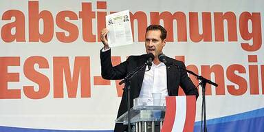 Strache bei Protest: "ESM nur Überschrift"