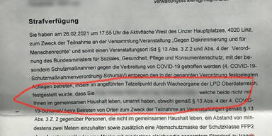 Frau muss 150 Euro zahlen, weil sie jemanden umarmte